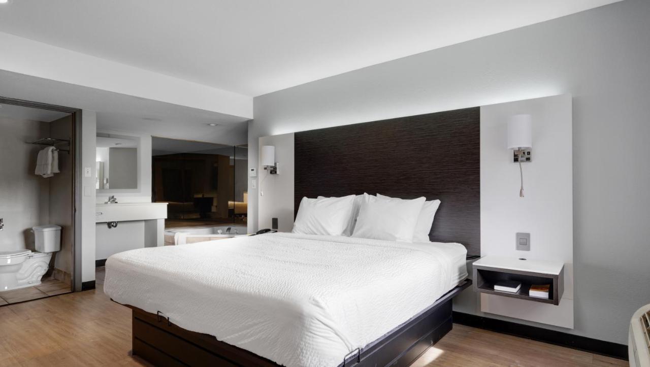 Days Inn & Suites By Wyndham Niagara Falls/Buffalo Экстерьер фото